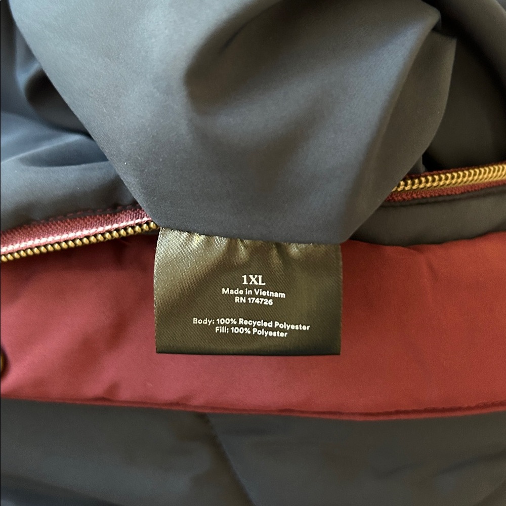 SUMMERSALT- long colorblock puffer coat black cherry - Picture 10 of 12